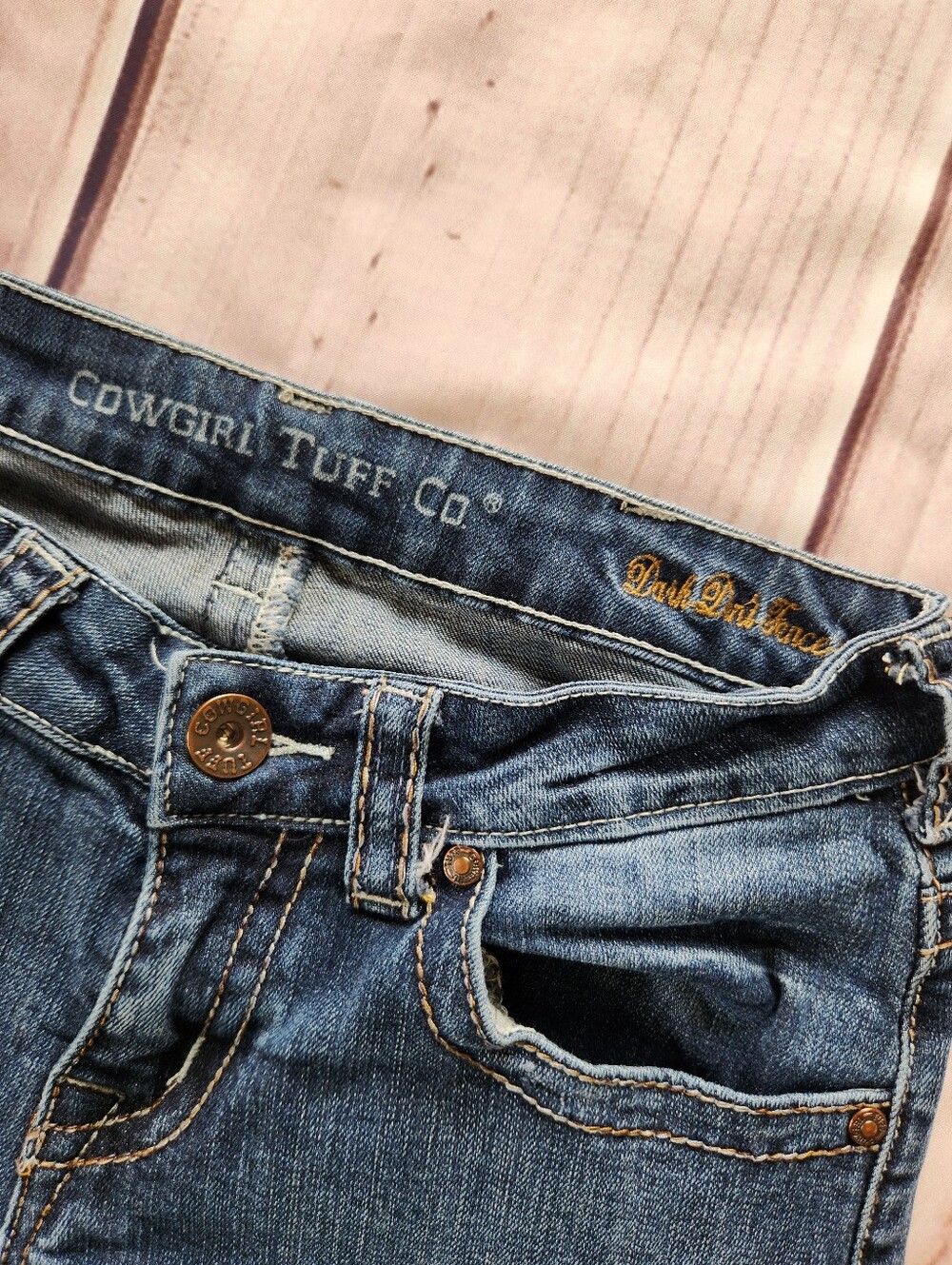 **SOLD** Cowgirl Tuff "Don't Fence Me In" Bootcut Blue Jean | Women's Size 27 - Picture 9 of 16